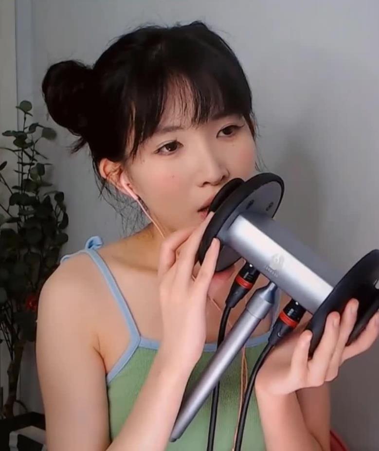 芝麻对辣ASMR福利助眠 双人舔耳朵单边轮流口腔音